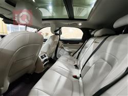 جاكوار إف-بيس